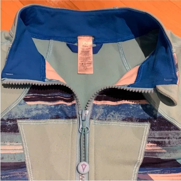 Ivivva by Lululemon Teal/Blue with Patterns Full-Zip Long Sleeve Jacket -size 14 - Picture 9 of 14